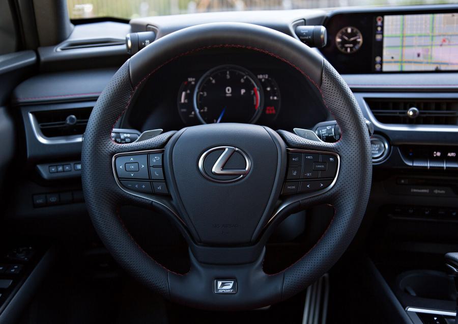 Панель приборов Lexus UX200 F-Sport 2018 года  (NA) (фото 23 из 40)